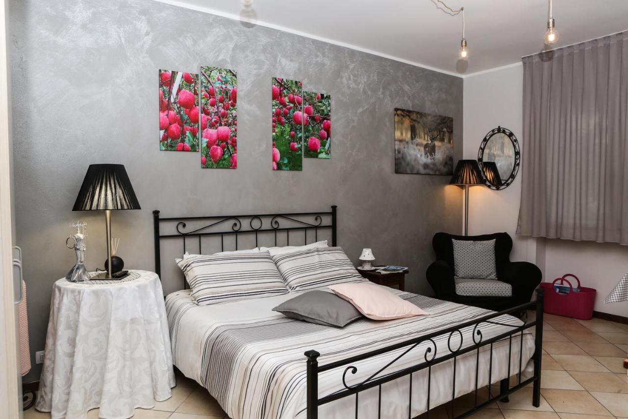 Apartamento La Casa Di Ada Sondrio Exterior foto